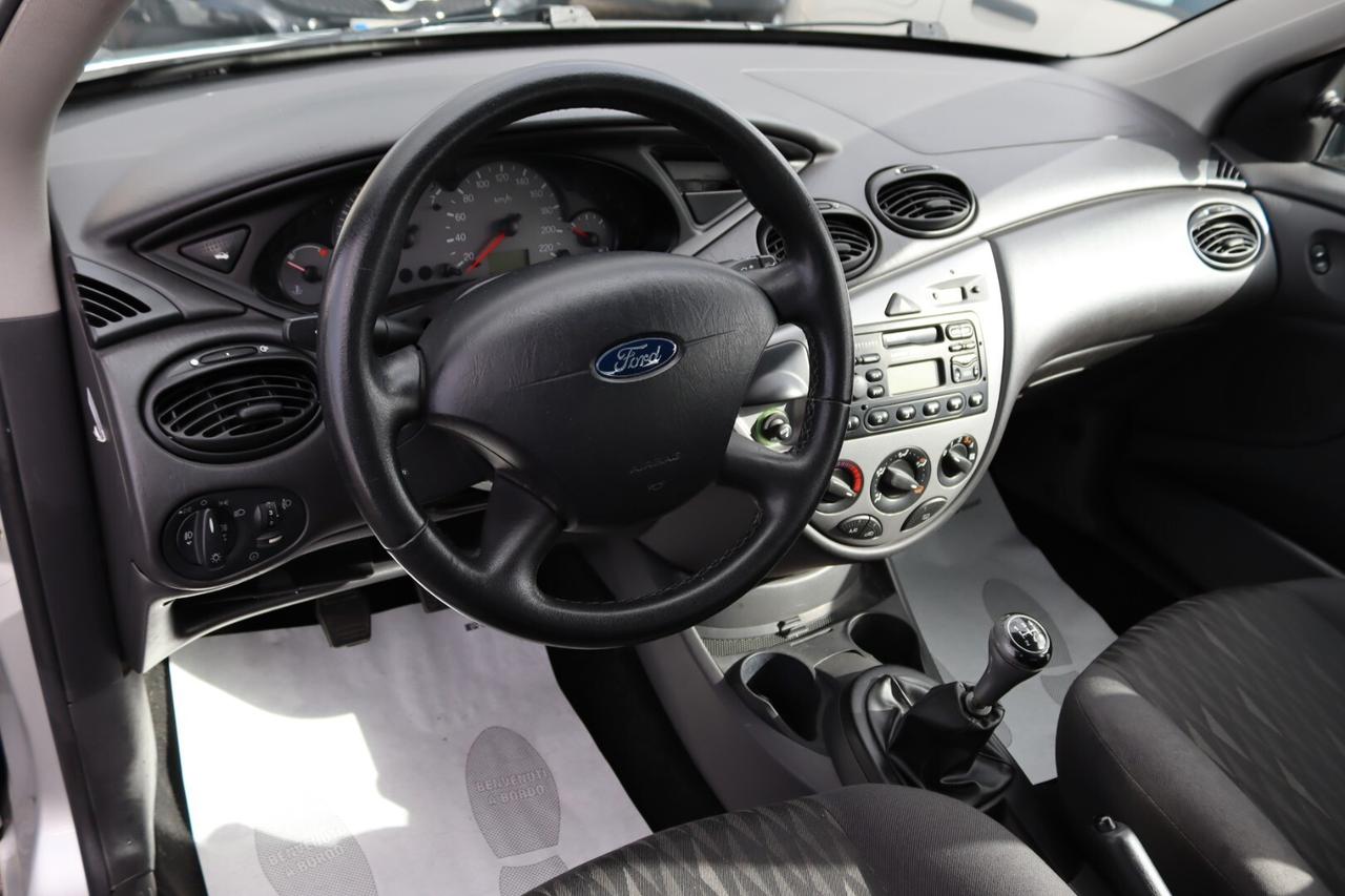Ford Focus 1.6i 16V cat 5p. Ghia