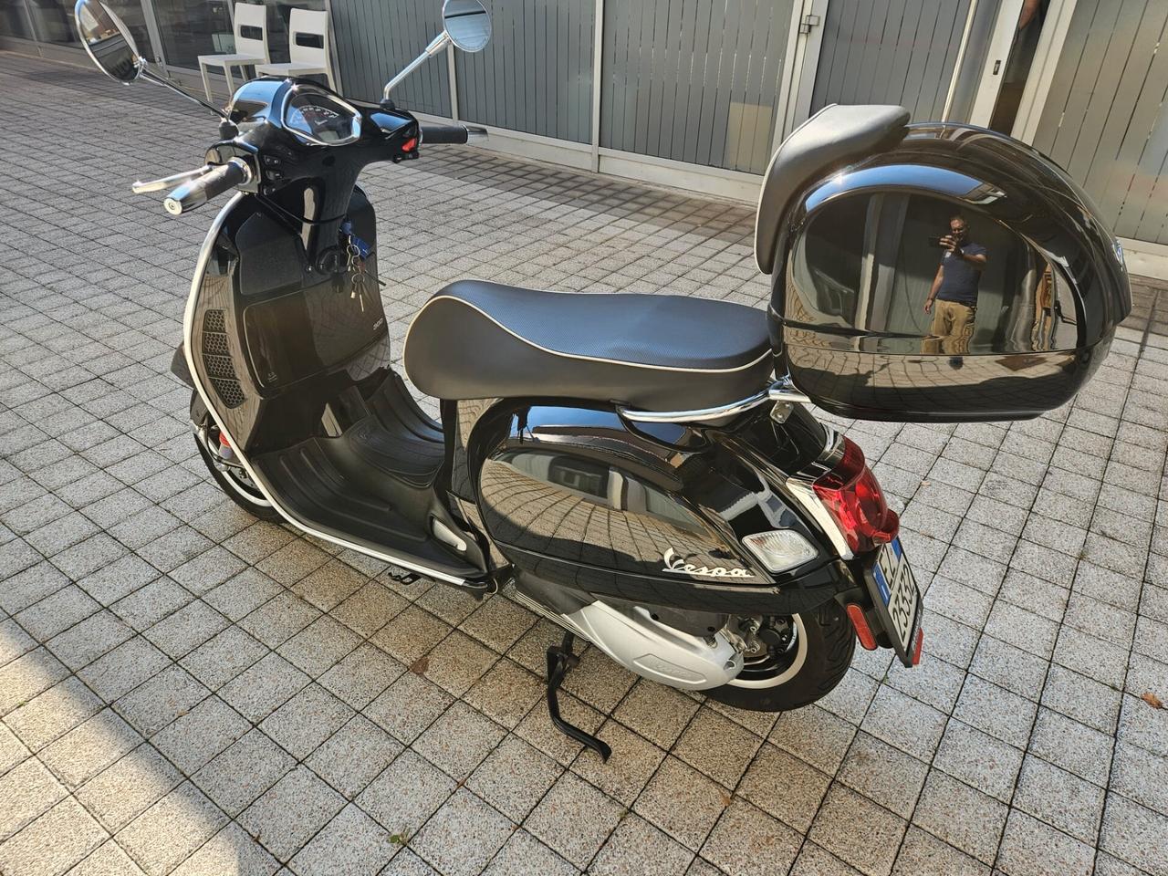 Vespa GTS 300 hpe super