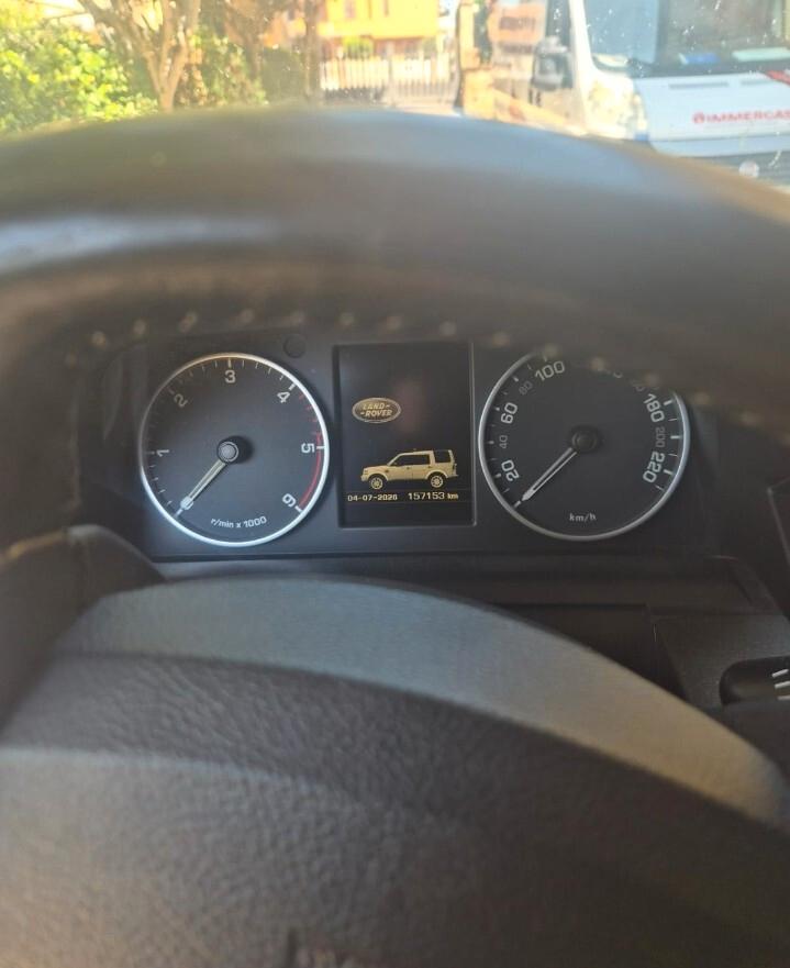 Land Rover Discovery 7 posti