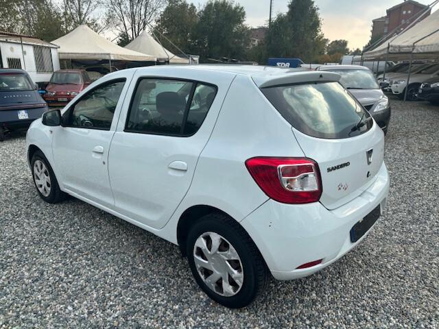 Dacia Sandero 1.2 GPL 75CV Ambiance bombole valide fino al 2025