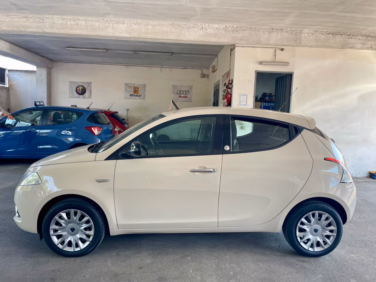 Lancia Ypsilon 1.2 69 CV 5 porte GPL Ecochic Mya perfetta in tutto