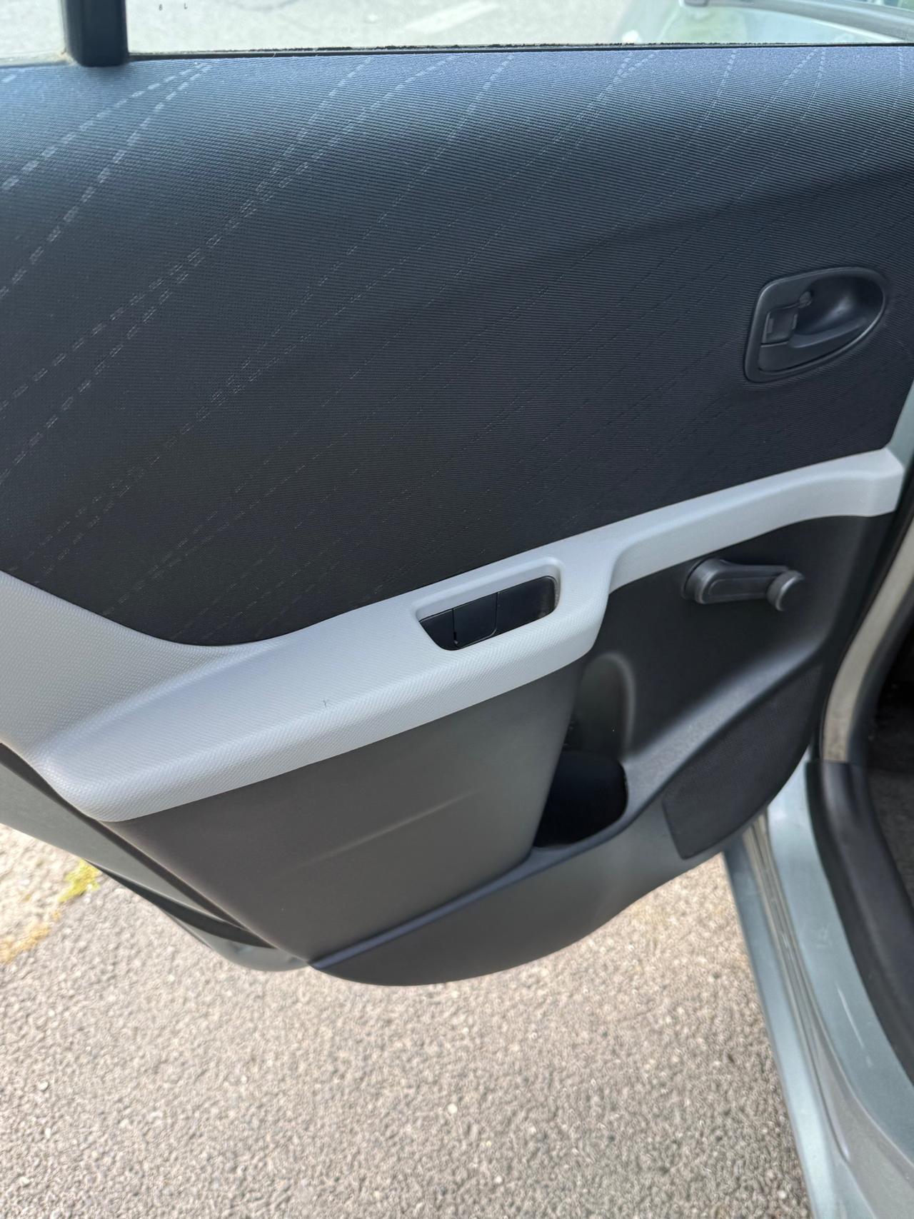 Toyota Yaris 5 Porte Yaris 5p 1.0 Sol