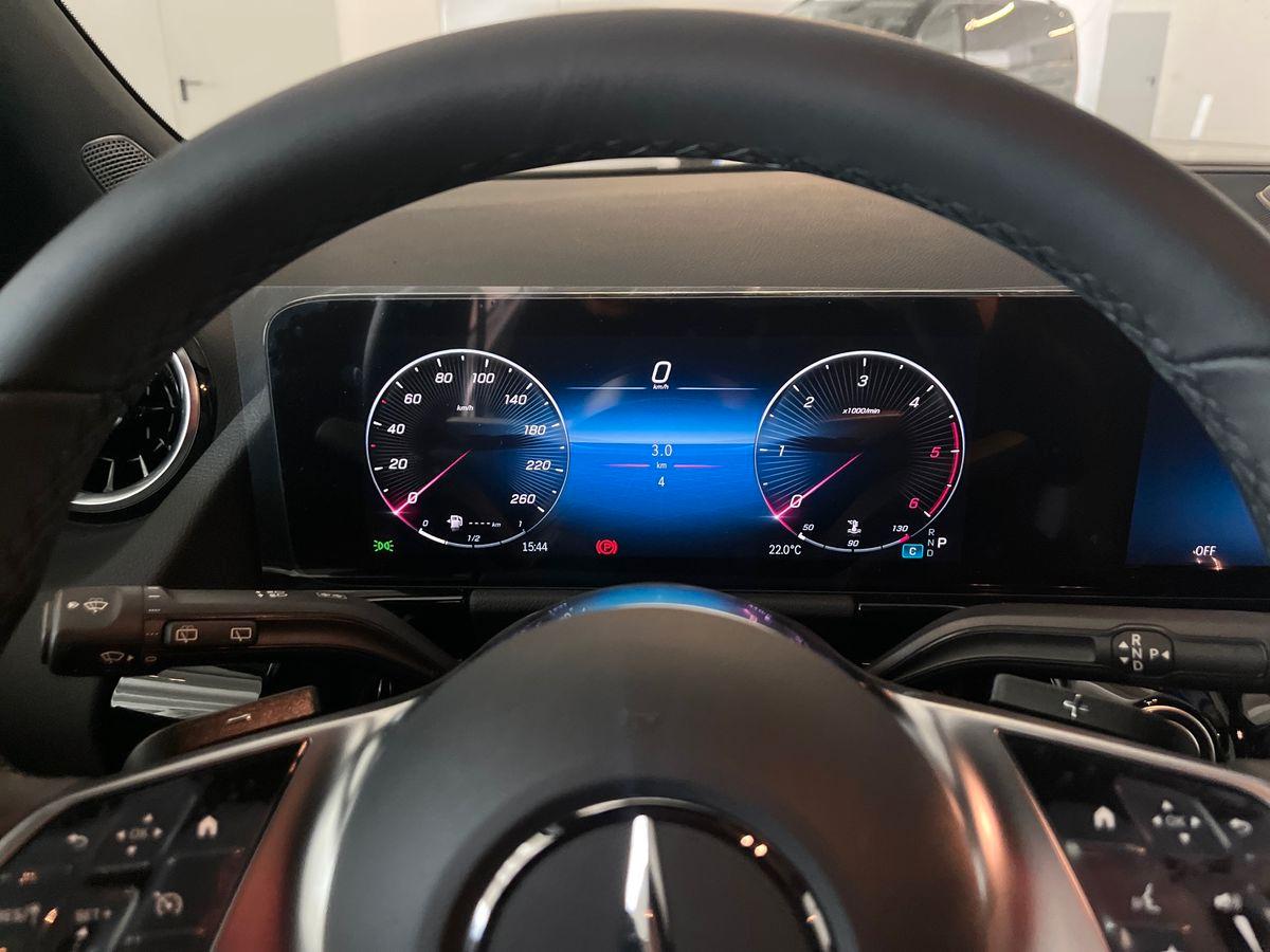 Mercedes-Benz GLA 200 d automatic