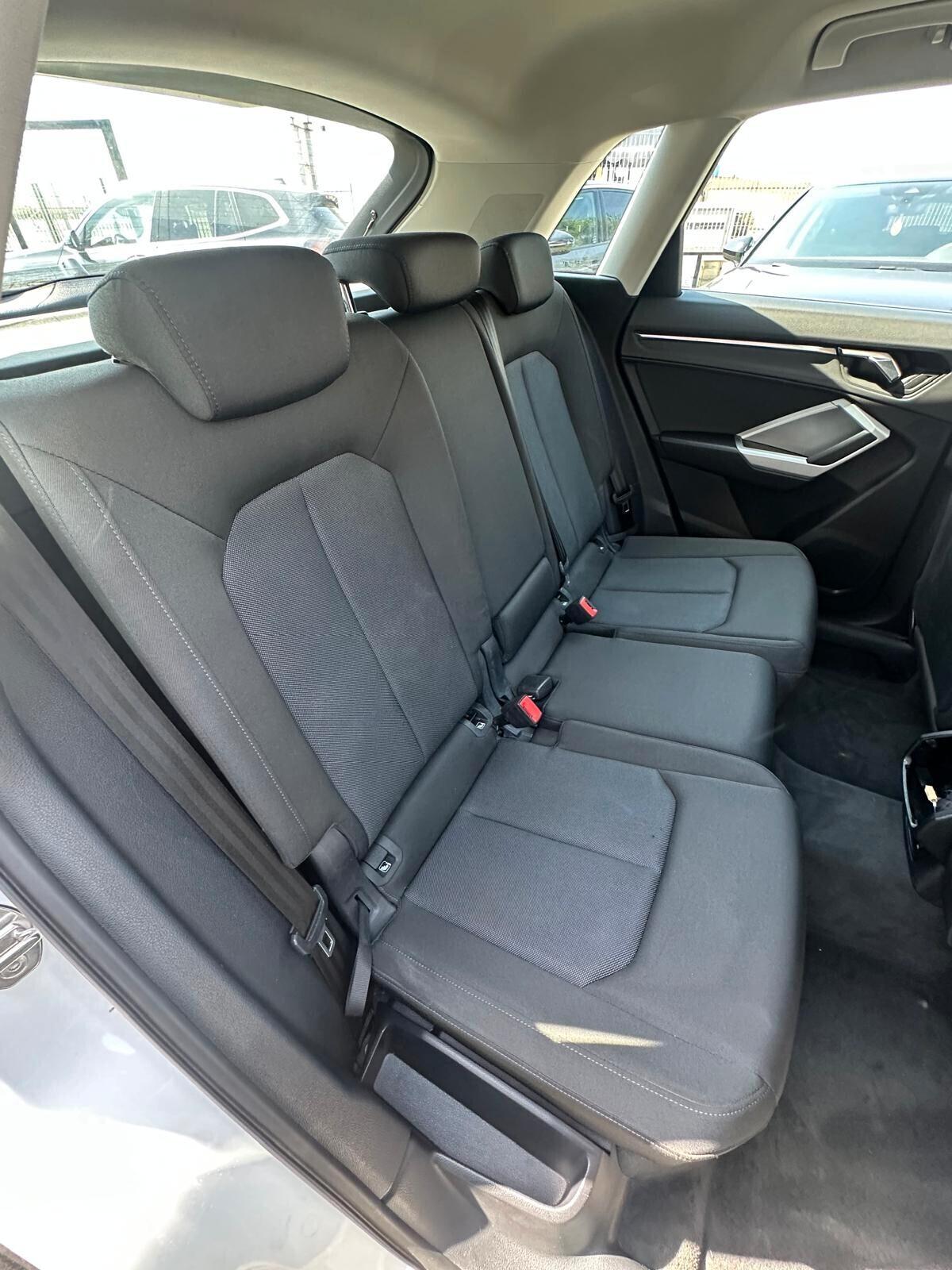 Audi Q3 2.0TDI 150CV S tronic SPORT 2022 PACCHET LUCI FULL OPTIONAL