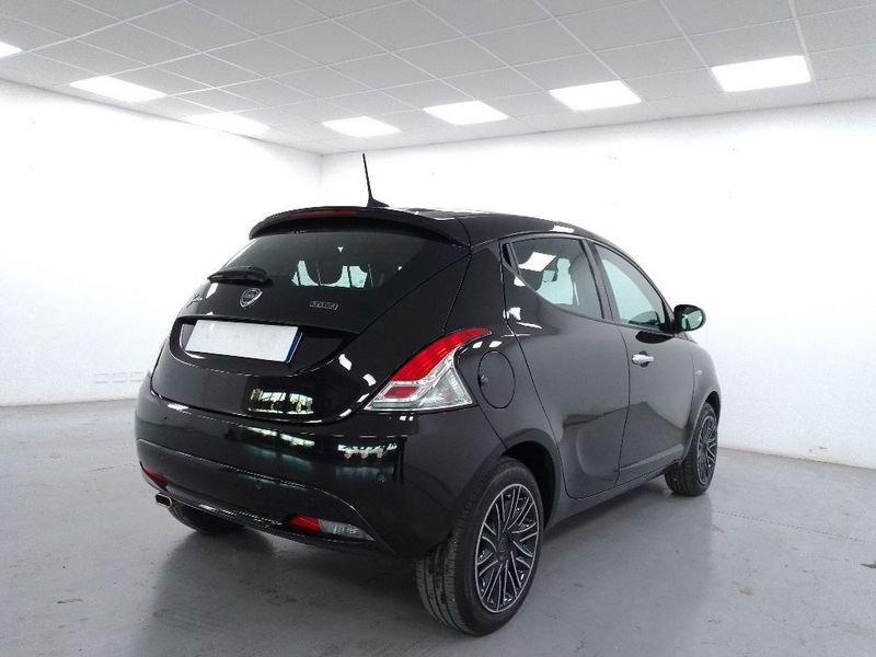 Lancia Ypsilon 1.0 firefly hybrid Gold s&s 70cv 5p.ti