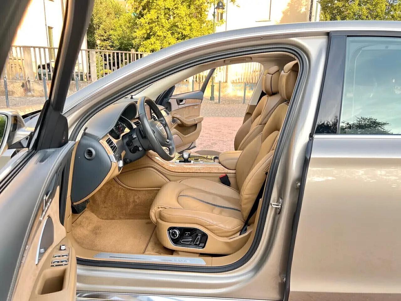 Audi A8 Lunga 6.3 W12 FSI 500cv Tiptornic8 Quattro