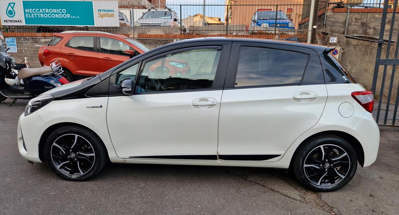 yaRIS 1.5 hybrid 5 Porte trend "Red edition"