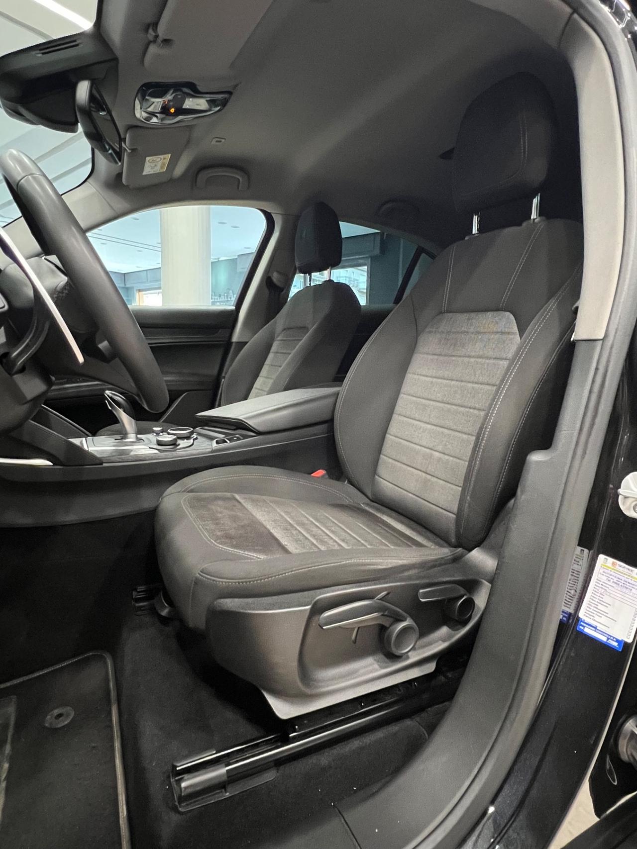 Alfa Romeo Stelvio 2.2 Turbodiesel 160 CV AT8 RWD Business