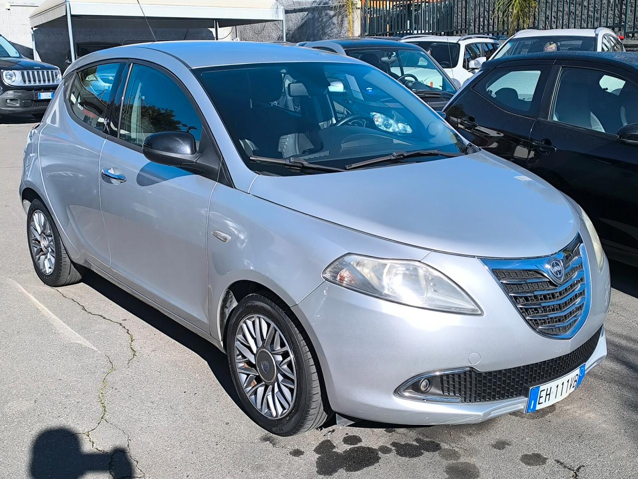 Lancia Ypsilon 1.2 69 CV 5 porte S&S Platinum