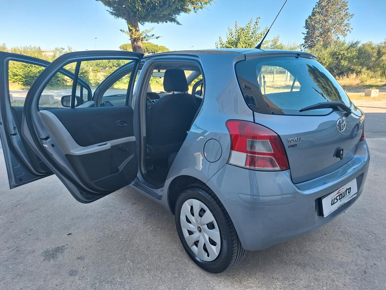 Toyota Yaris 1.0 BENZINA 5 PORTE 2010