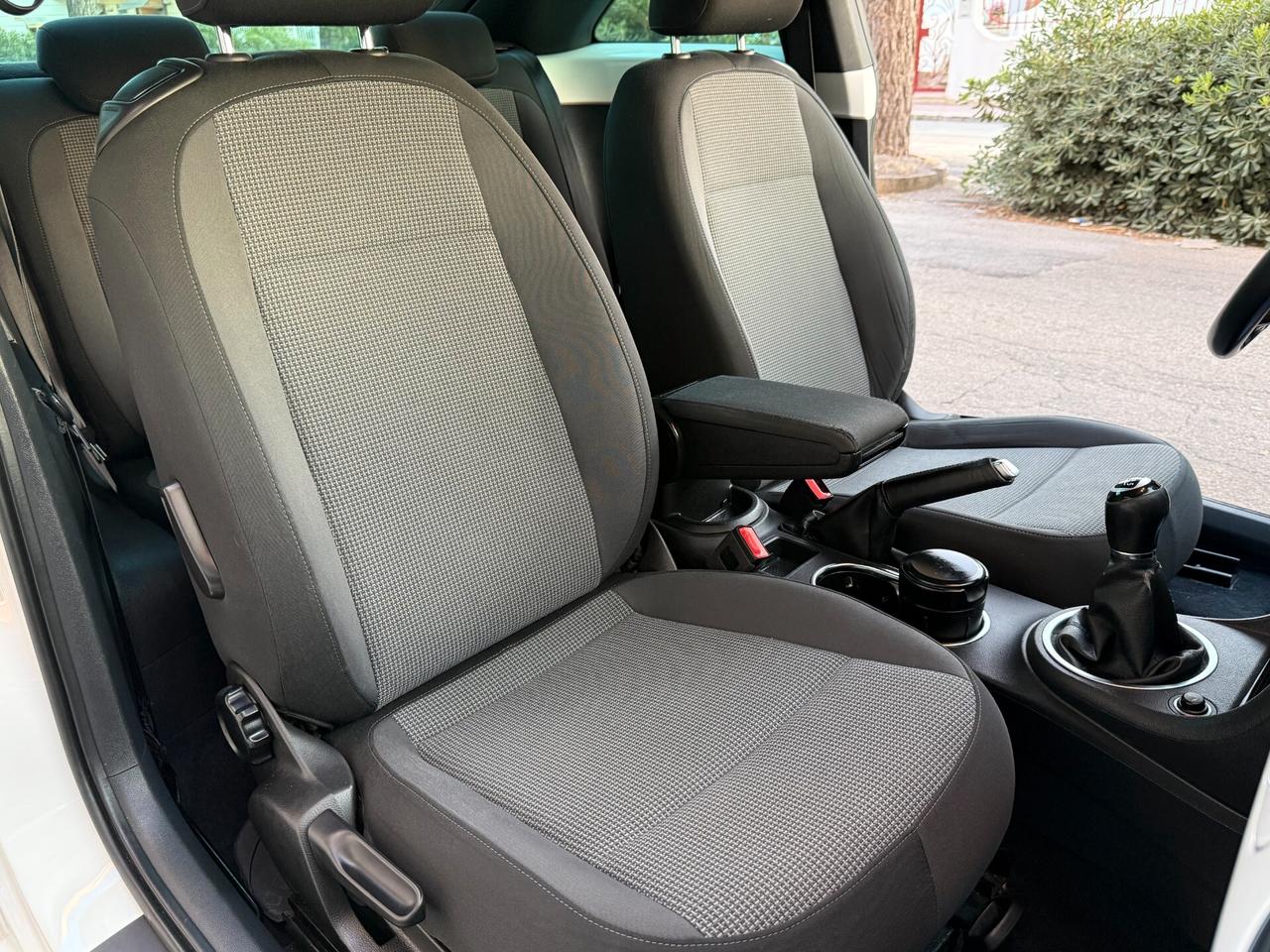 Volkswagen Maggiolino 1.6 TDI 105CV Design - 2013