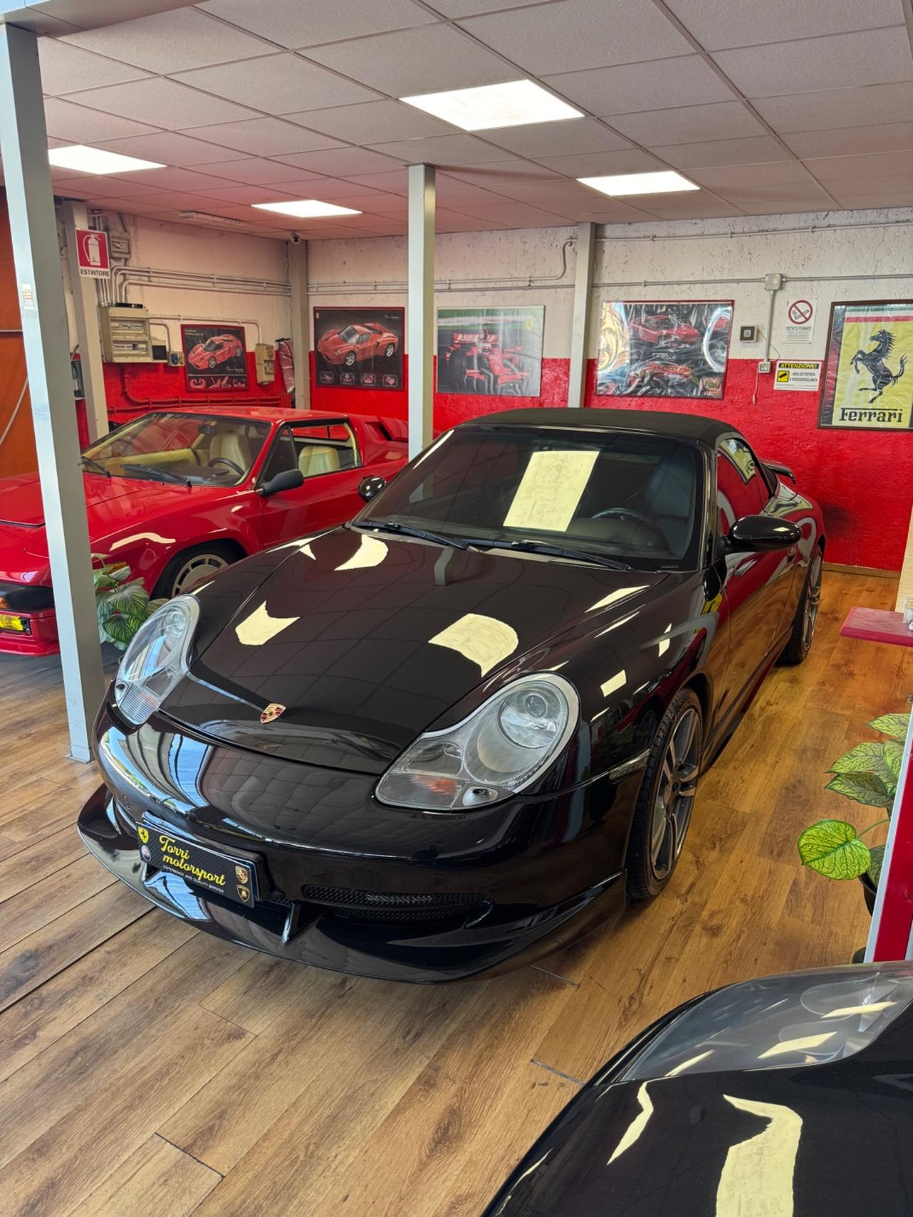 Porsche 996 Carrera 4 Cabrio