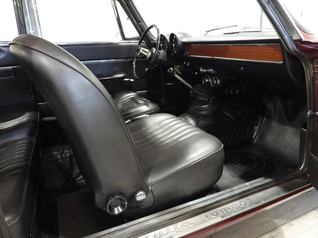 Alfa Romeo Spider GT 1300 JUNIOR TIPO 105.30