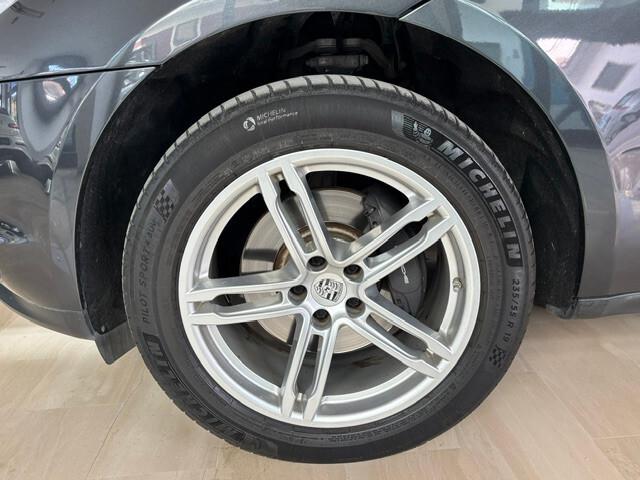 Porsche Macan 2.0 245cv pdk 2021