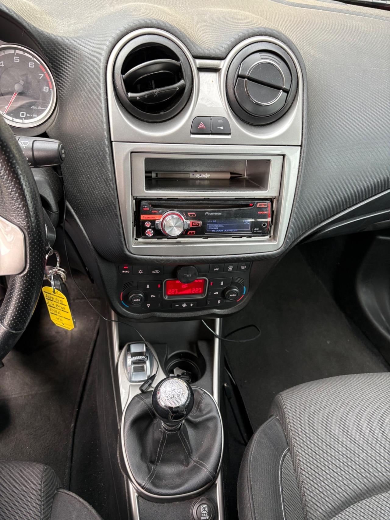 Alfa Romeo MiTo 1.4 105 CV M.air Distinctive Premium Pack