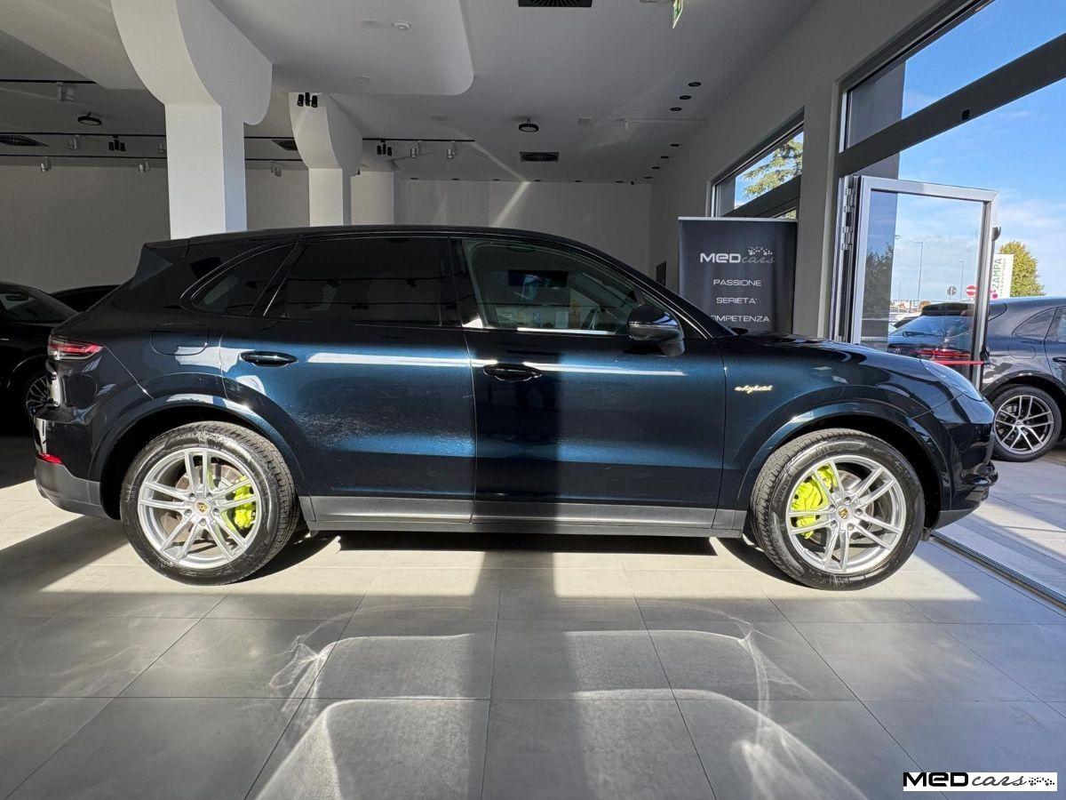 PORSCHE - Cayenne - 3.0 V6 E-Hybrid