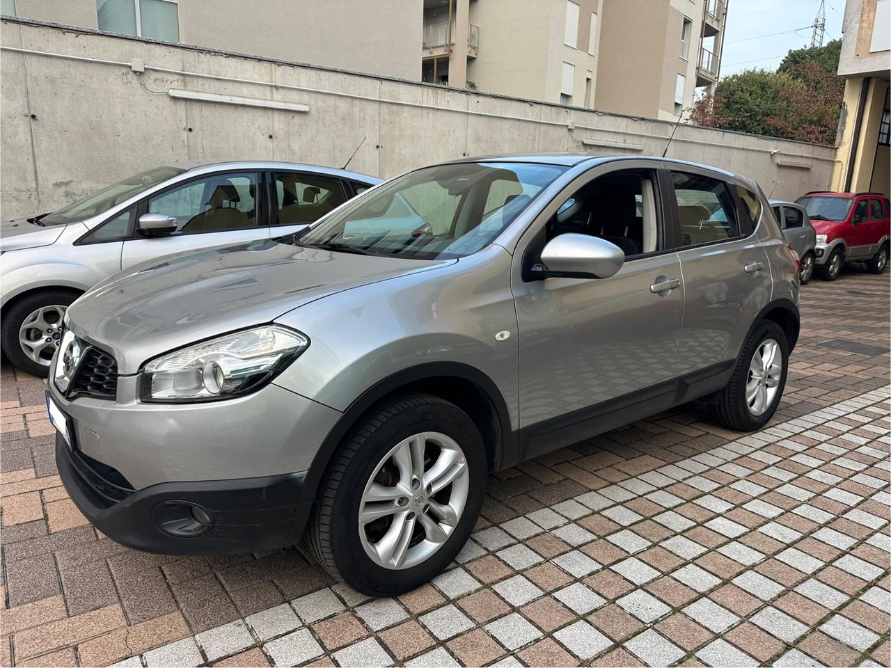Nissan Qashqai 2.0 16V Tekna - euro 5