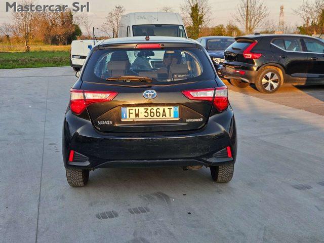 TOYOTA Yaris Yaris III 2017 5p 1.5h Business - FW366AT