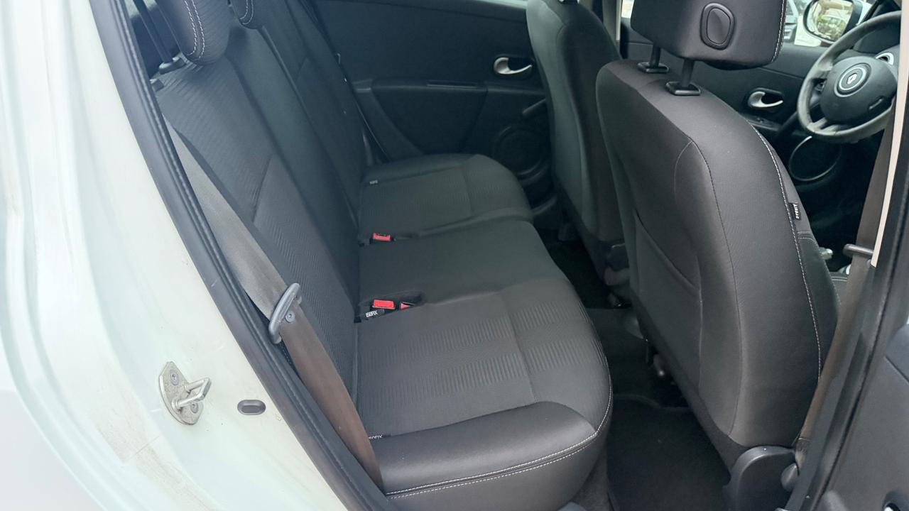 Renault Clio 1.2 16V 5 porte Dynamique