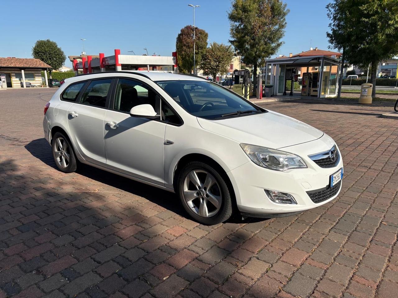 Opel Astra 1.7 CDTI 110CV EcoFLEX S&S Sports Tourer Cosmo Fleet