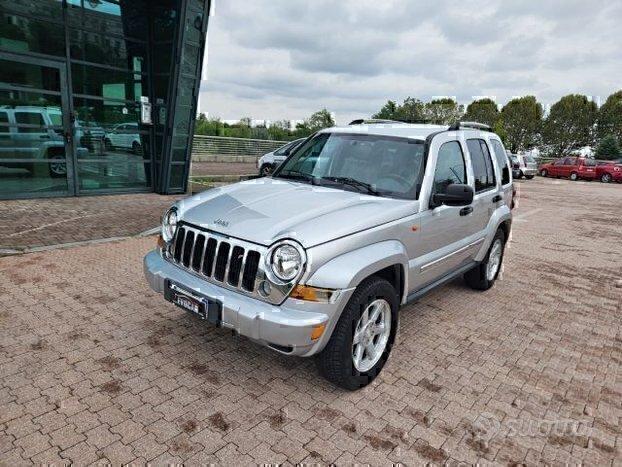 Jeep Cherokee valutiamo usato /scambio
