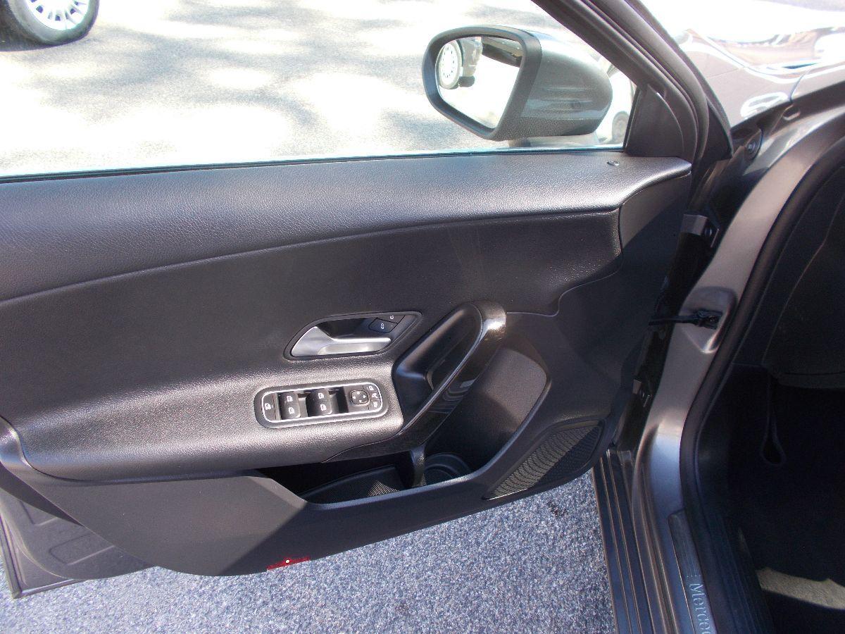 MERCEDES - Classe A - A 180 d Automatic Business
