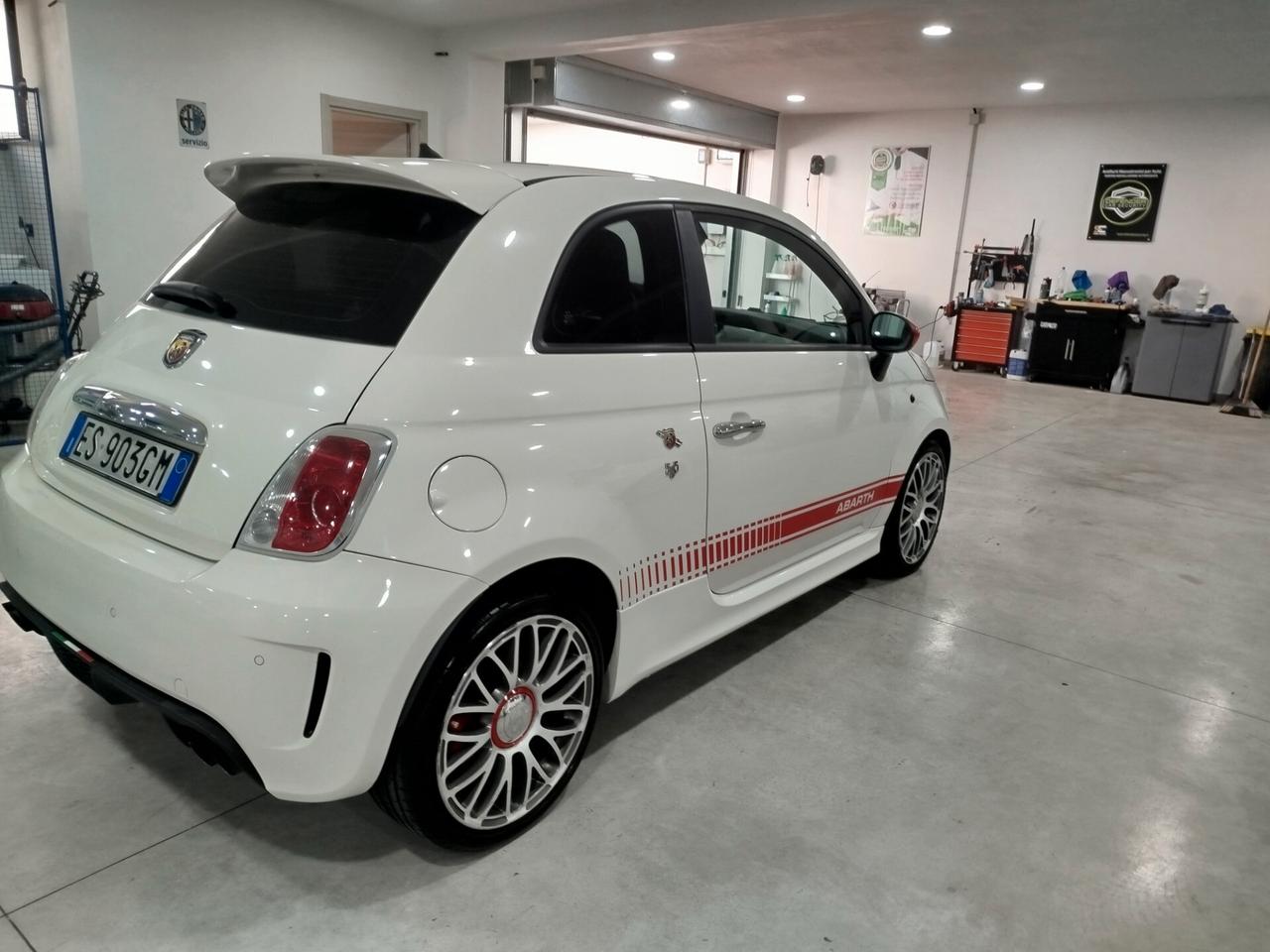 Abarth 500 1.4 Turbo T-Jet Custom
