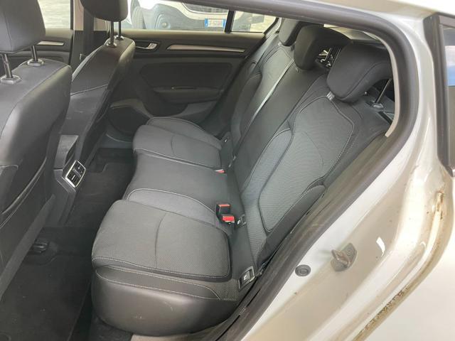 RENAULT Megane SPORTER BLUE DCI 115CV EQUILIBRE