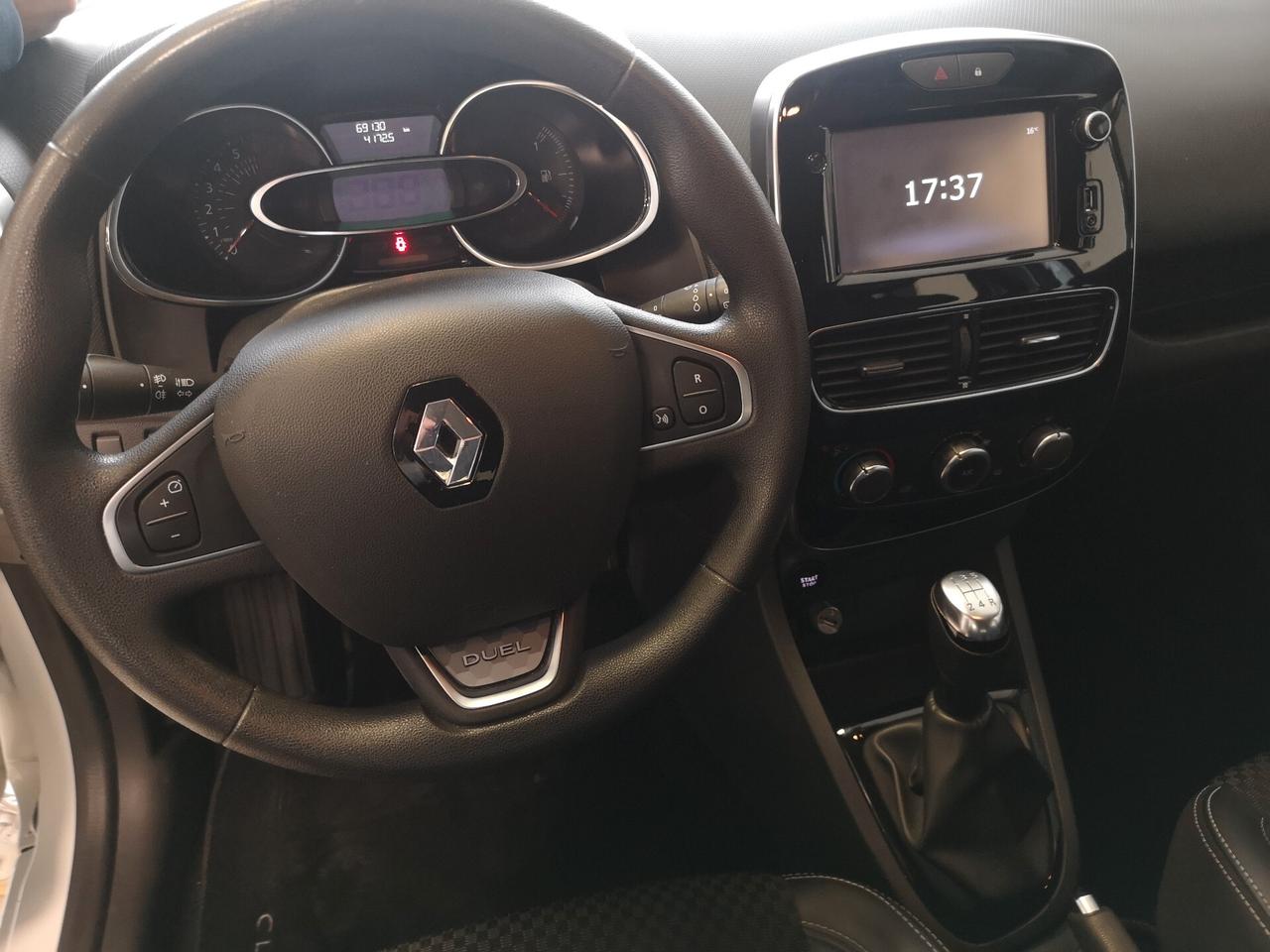 Renault Clio 1.2 75 CV 5 porte Duel
