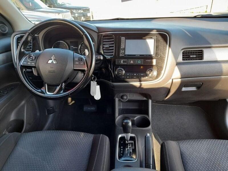 Mitsubishi Outlander Outlander 2.2 DI-D 4WD Intense