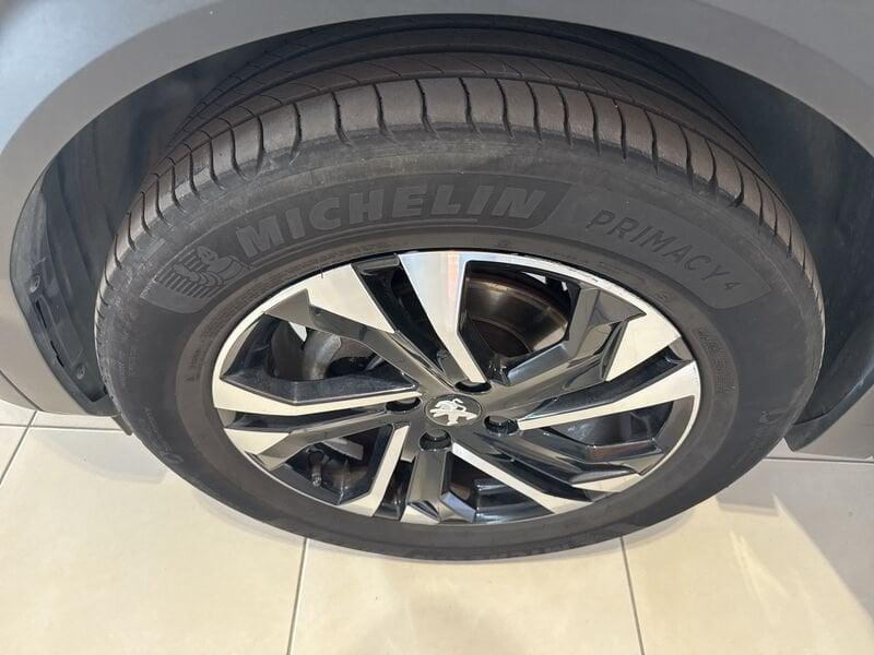 Peugeot 2008 PureTech 130 EAT8 S&S Allure