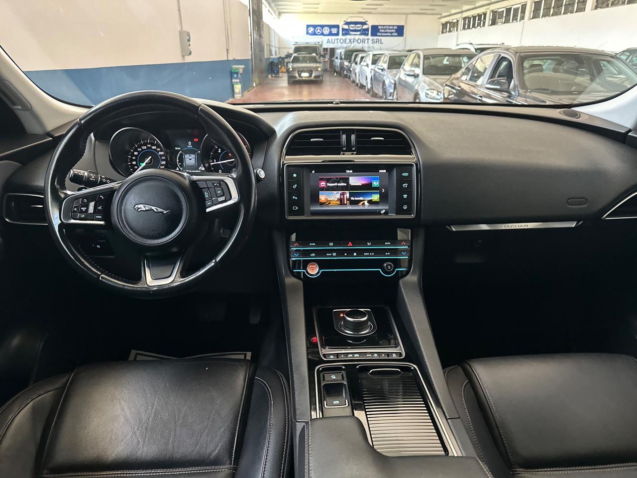 Jaguar F-Pace 2.0 /180cv aut. Prestige/2018/4x4