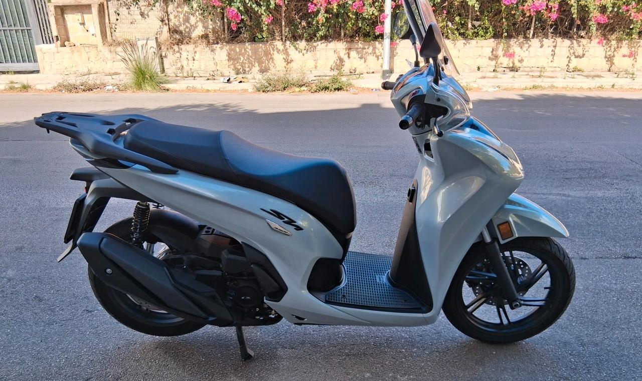 Honda SH 350 vendesi sh 350 nuovissimo km 4.000 per info 3279411053