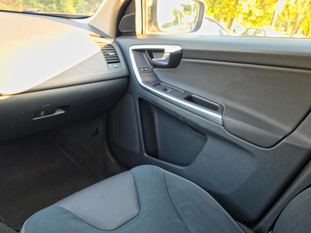 Volvo XC 60 XC60 D5 AWD Geartronic Summum CV-215 E5 Automatico 2012