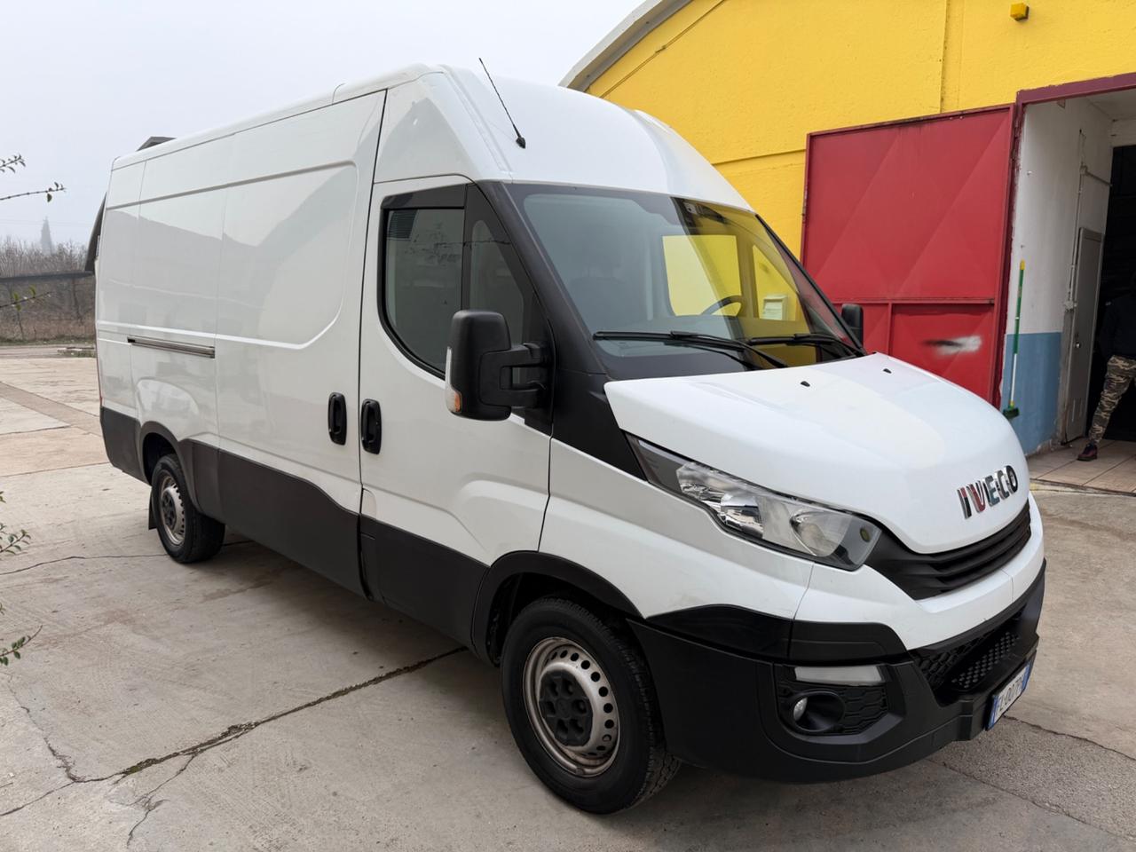Iveco Daily 2.3 140cv Passo Medio Tetto Alto -2018
