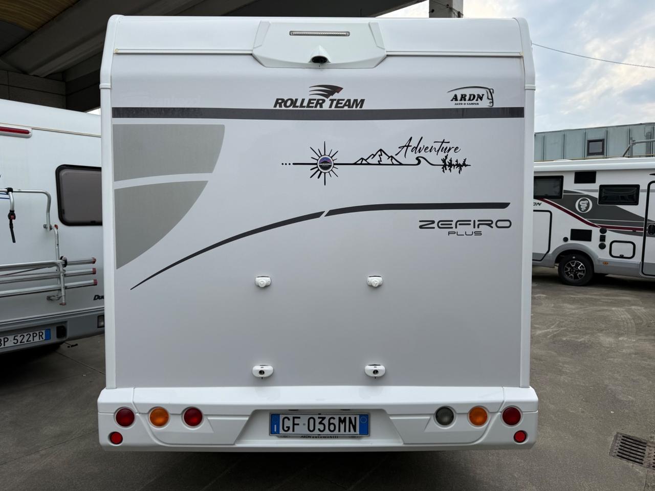 ROLLER TEAM ZEFFIRO 285 XT 6.99 5 POSTI OMOLOGATI