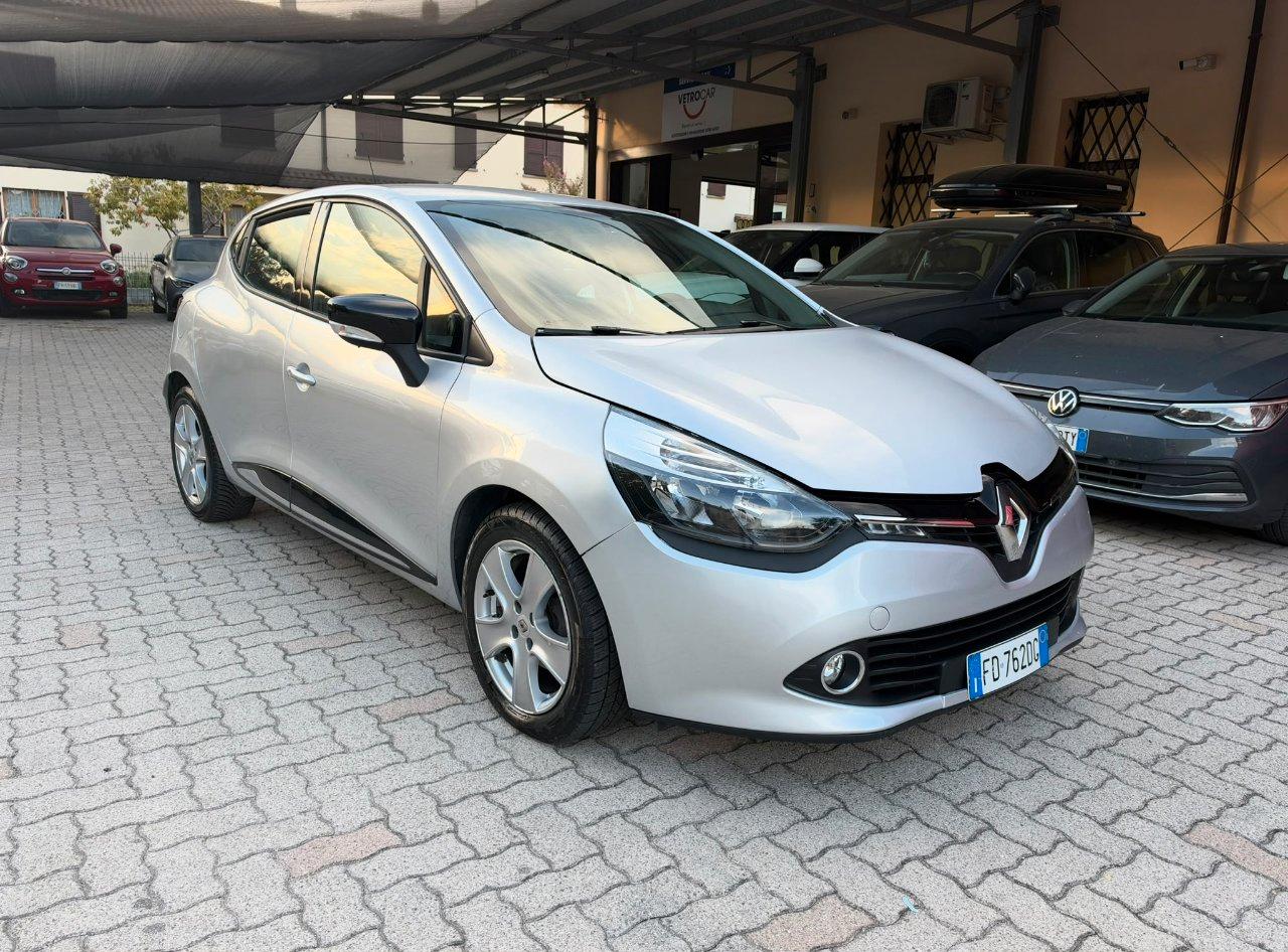 Renault Clio 5 Porte Clio 5p 1.2 Zen (live) 75cv E6 OK NEOPATENTATO