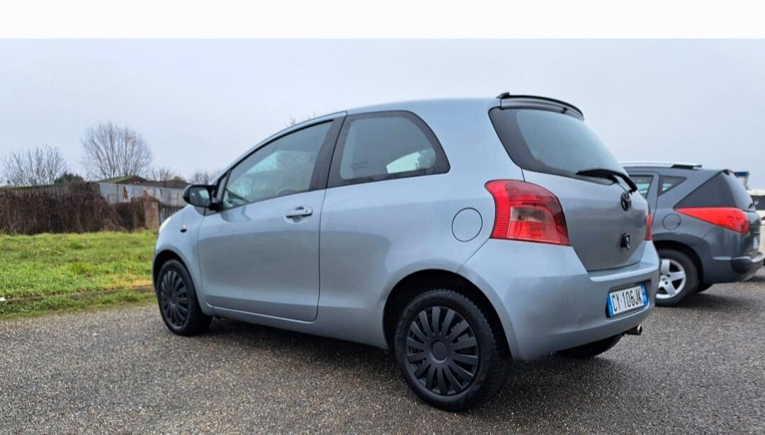 Toyota Yaris 1.0 3 porte Sol