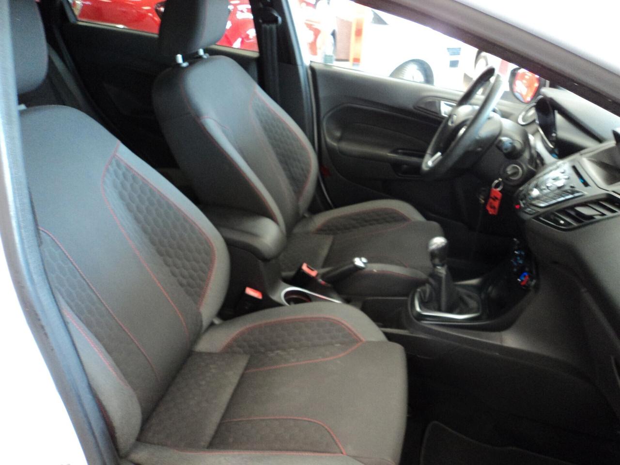 Ford Fiesta 1.5 TDCi 5 porte ST-Line