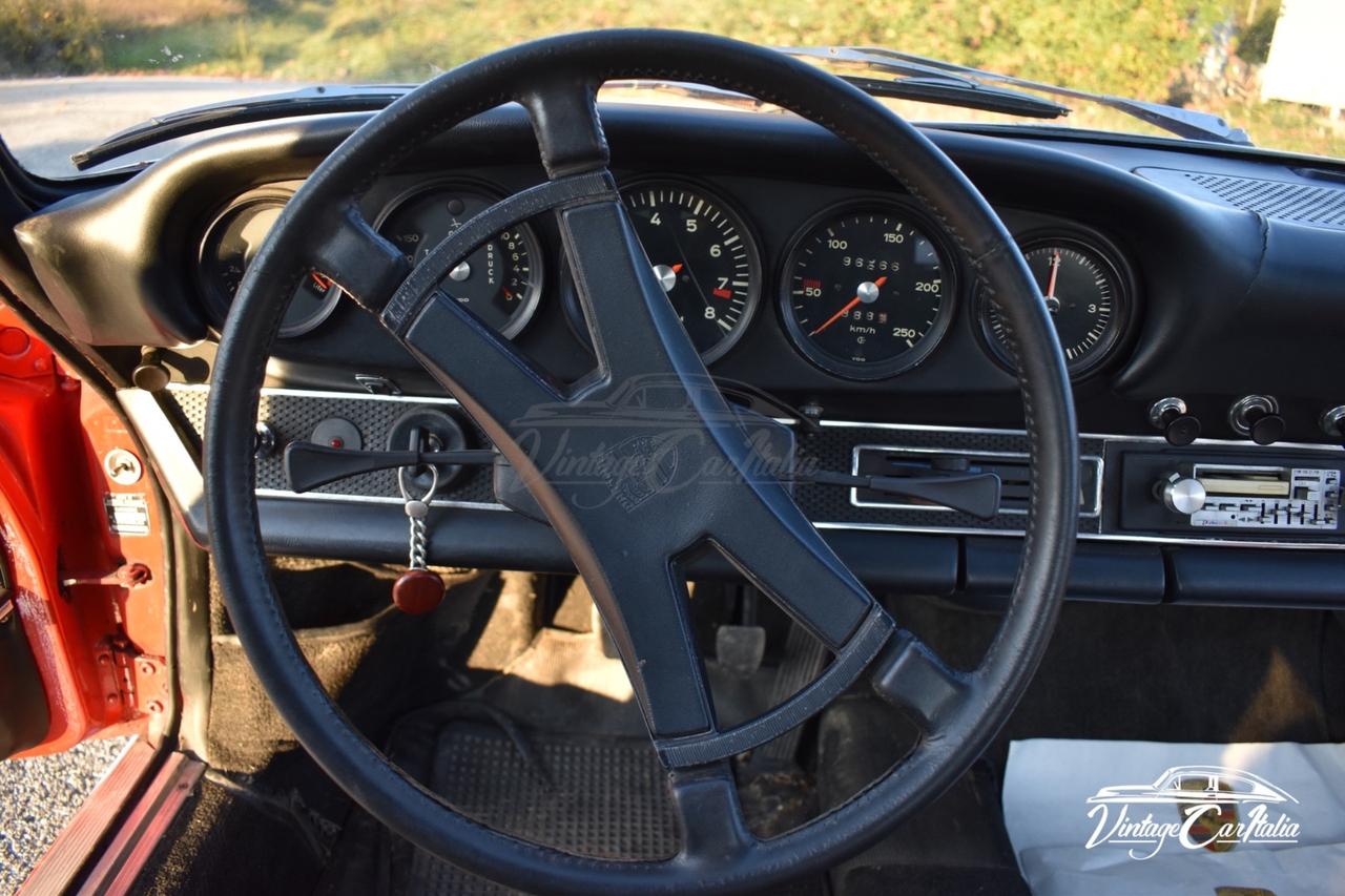 Porsche 911 2.2 S