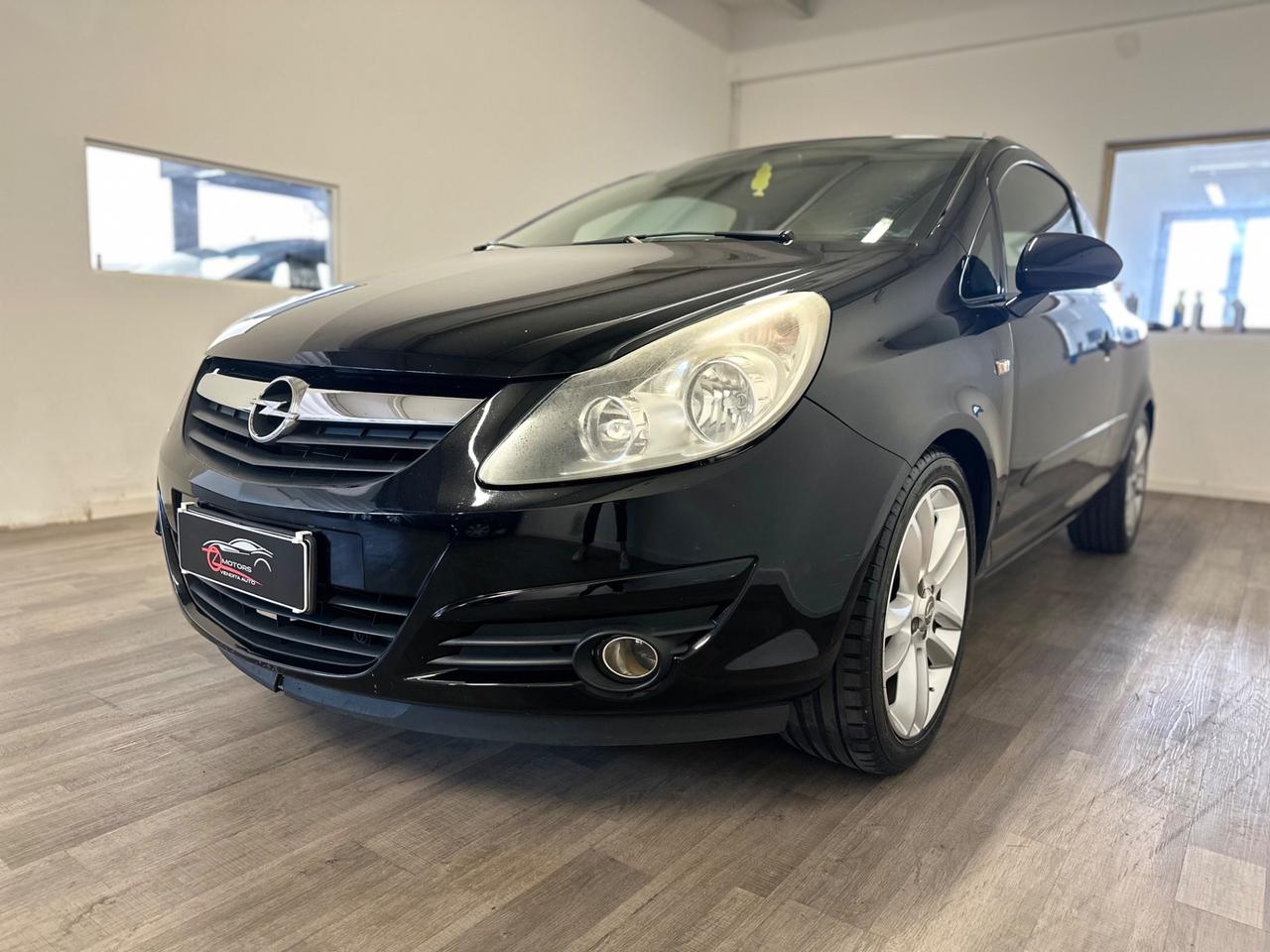 Opel Corsa 1.4 16V 3 porte Sport NEOPATENTATI