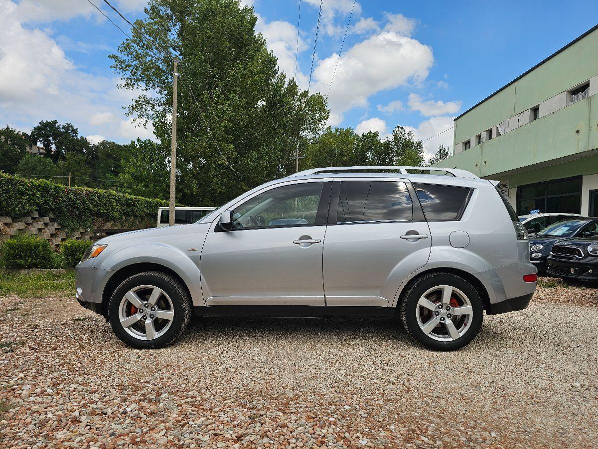 MITSUBISHI OUTLANDER 2.0 DIESEL 7 POSTI 4WD GARANZIA