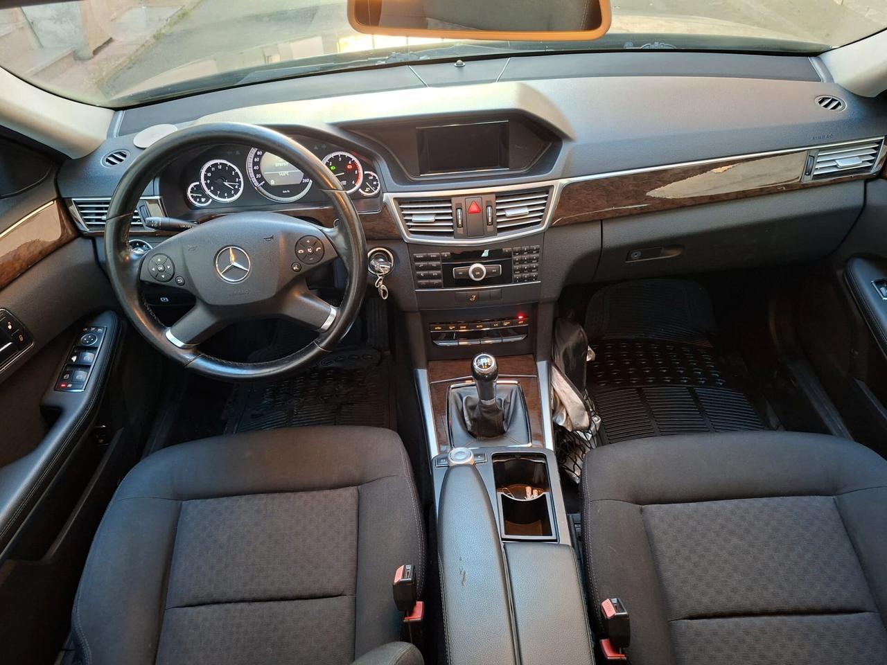 Mercedes-benz E 220 CDI BlueEFFICIENCY Executive