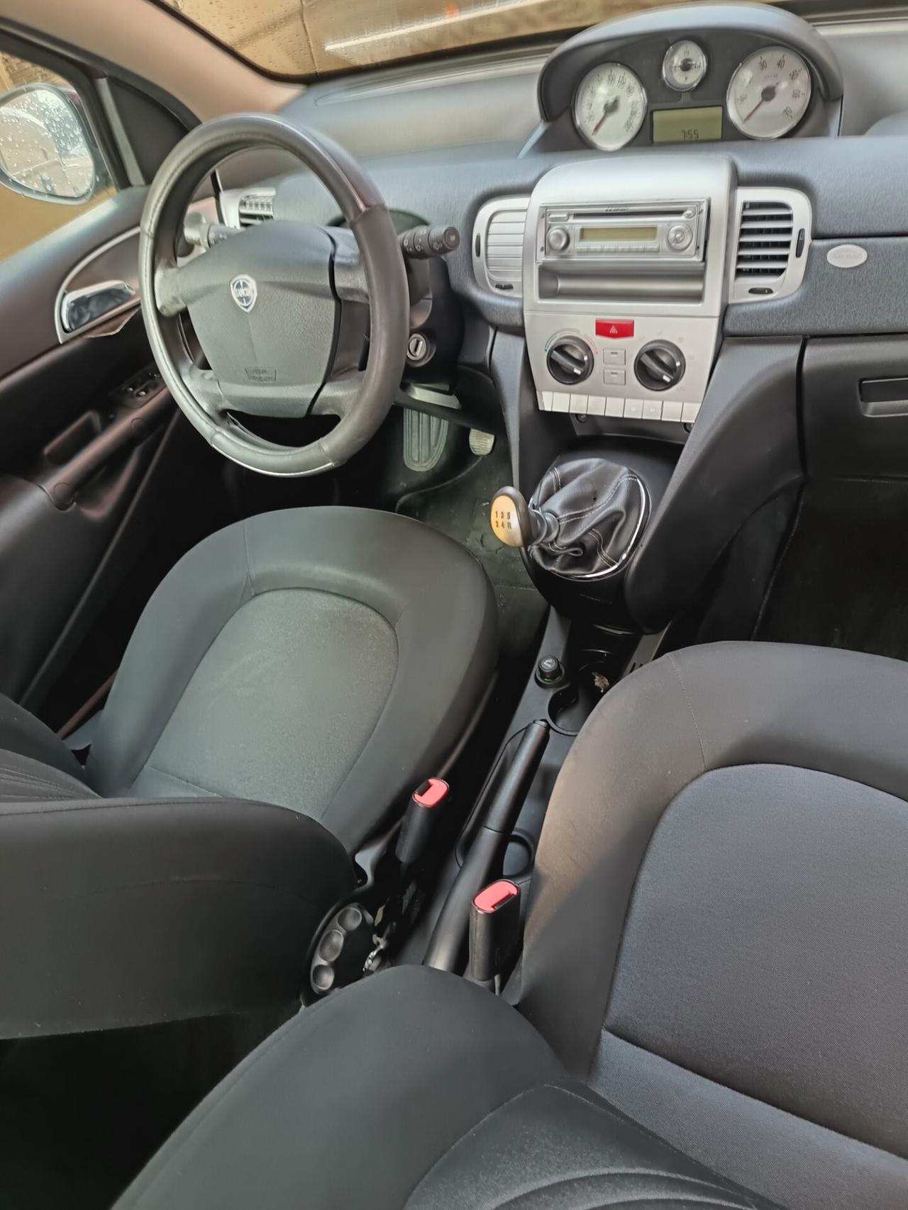 Lancia Ypsilon 1.2 69 CV 5 porte S&S Platinum