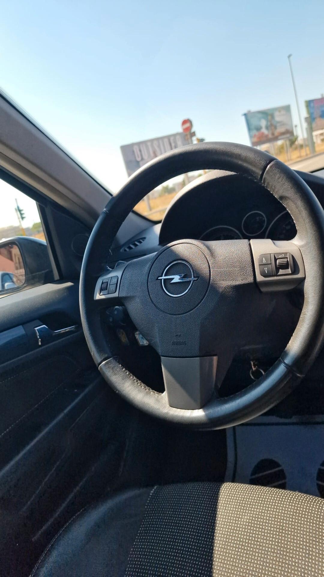 Opel Astra 1.7 CDTI 101CV 5 porte Club