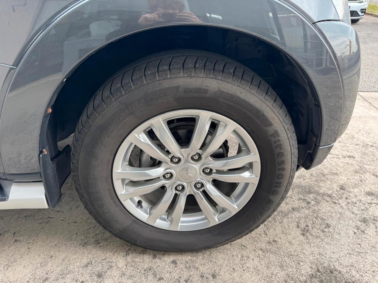 Mitsubishi Pajero 3.2 DI-D 16V aut. 3p. Intense DPF