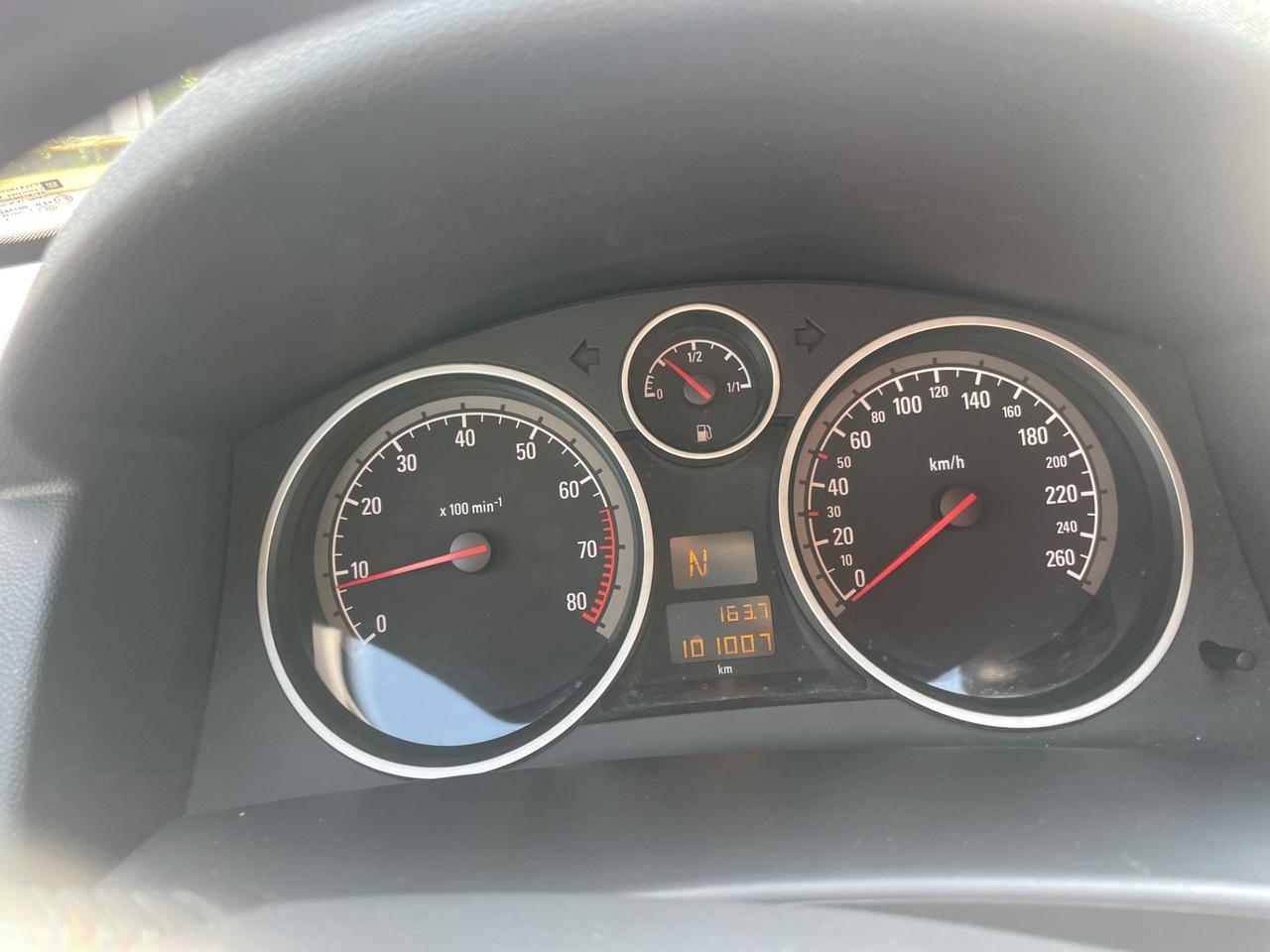 Opel Astra 1.6 16V Twinport 5 porte Cosmo