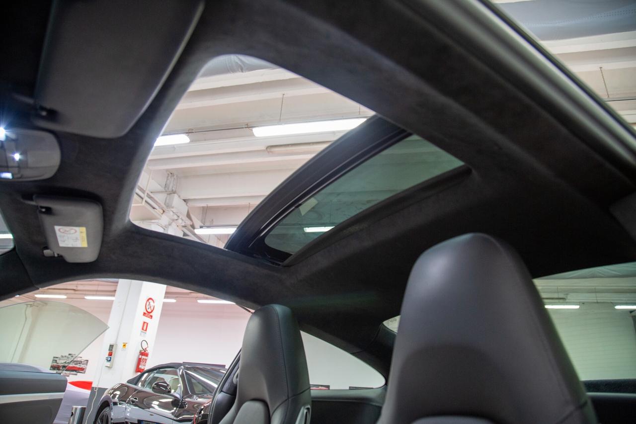 Porsche 911 3.0 Carrera 4S Coupé