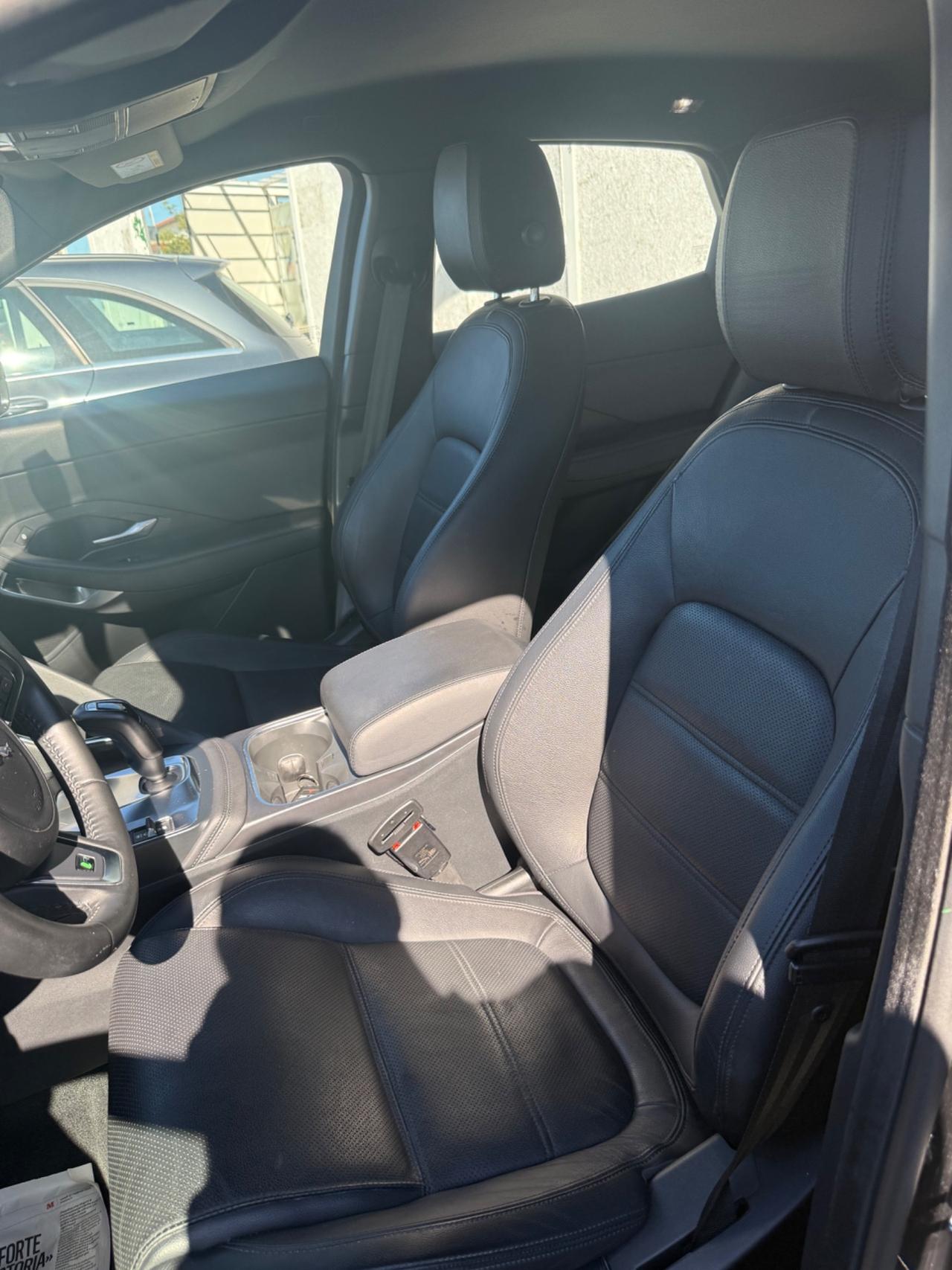 Jaguar E-Pace 2.0D 150 CV AWD R-Dynamic S