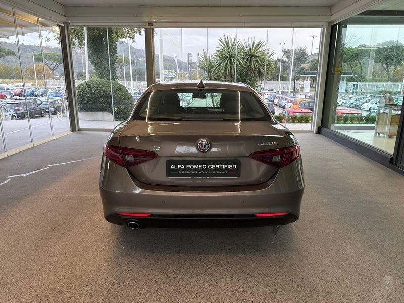 Alfa Romeo Giulia 2.2 Turbo AT8 150CV Super